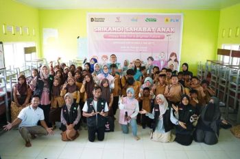 Srikandi PLN UIP Nusra bantu SDN 2 Padak Guar Lombok Timur