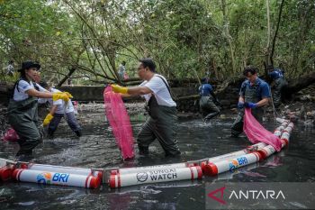 BRI peringati Hari Sungai Nasional lewat aksi bersih-bersih dan edukasi pengelolaan sampah