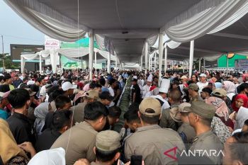 Pemkot Bandarlampung peroleh rekor MURI atas sekubal terbesar di dunia