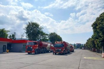 Pertamina kerahkan 79 mobil tangki BBM dampak jalan tutup di Gumitir
