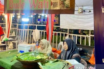 Stan UMKM Cernival 2025 nilai QRIS cegah transaksi dengan uang palsu