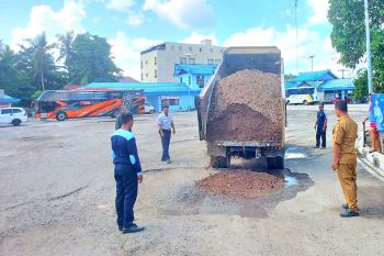 Pemkab Kotim apresiasi pengusaha bus bantu perbaikan Terminal Patih Rumbih