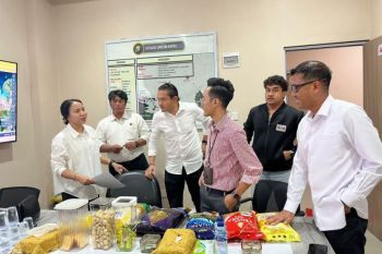 Satgas Pangan Polda Kepri uji sampel beras premium di laboratorium