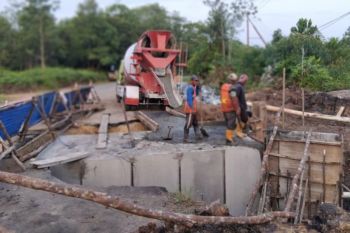 Pemprov Kepri lakukan pemeliharaan jalan di 16 titik pada tahun 2025