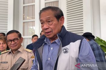 SBY  pelukis Jerman menyambangi Balai Kota Jakarta