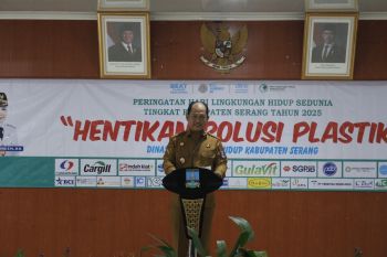 Wabup ajak warga Serang aktif kurangi sampah plastik