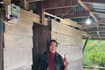 607 KK Desa Olu Sulteng merasakan akses listrik PLN