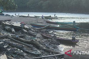 Sungai Mahakam surut, Pertamina gunakan ketinting distribusi elpiji ke Long Apari