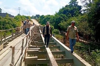 Dinas PUPR Barito Utara dampingi BPK periksa infrastruktur di Lahei Barat