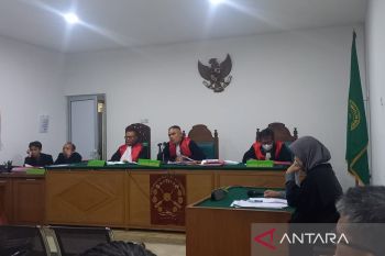 Terdakwa pemasaran benih lobster ilegal divonis 1 tahun dan 6 bulan penjara