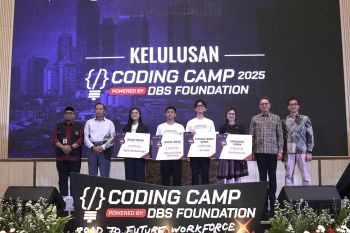 Coding Camp 2025 DBS foundation berikan pelatihan teknologi 60.000 talenta digital baru