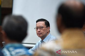 Tom Lembong's lawyer praises President's clemency decision