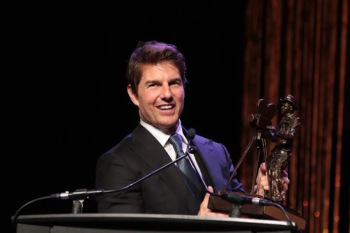 Tom Cruise-Ana de Armas Tuai Sorotam Usai Tampil Mesra di Tempat Umum