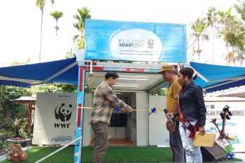 Pemkab Jayapura mendukung edukasi lingkungan lewat mobil panda WWF