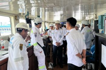 Transportation ministry spot-checks Ambon's ro-ro fleet for safety