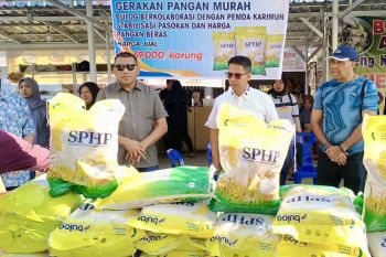 Bulog dan Pemkab Karimun gelar pasar pangan murah