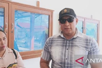 Satpol PP Biak melibatkan 165 personel bersihkan APK PSU Pilkada Papua