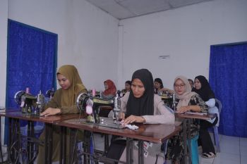 PLN Sumut berikan pelatihan  menjahit dukung pemberdayaan perempuan