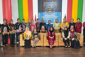 Dosen Fisipol UMPR laksanakan FGD bersama tokoh adat se-Kalteng