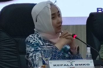 BMKG -BNPB lakukan modifikasi cuaca untuk atasi Karhutla di Kalbar