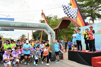 Ribuan warga Padang padati Pantai Cimpago ikuti Fun Run HJK ke-356