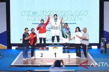 Jambi juara dua  kejurnas angkat besi di Bandung