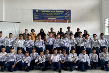 Pemkot Jayapura gencar sosialisasi kesiapsiagaan bencana di sekolah