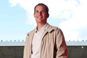 Sunderland perpanjang Regis Le Bris