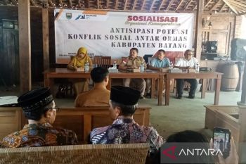 Pemkab Batang kumpulkan puluhan ormas cegah potensi konflik