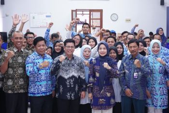 Bupati Ratu Zakiyah komitmen tingkatkan keterampilan pembatik Serang