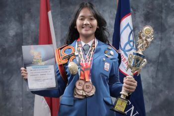 Kisah Audrey, Stick Master Marching Band pilih Fakultas Kedokteran President University