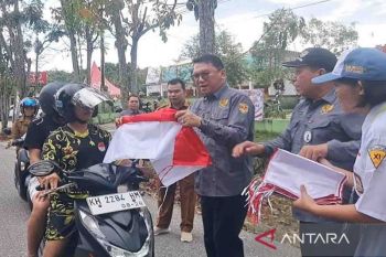 Pemkab ajak masyarakat Gumas kibarkan bendera Merah Putih