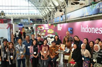 Ayam Kwali DS88 tarik perhatian pengunjung Food Festival di London