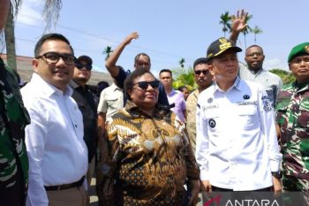 Wamendagri Ribka Haluk pantau PSU pilgub Papua di Kabupaten Jayapura