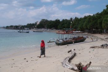 Warga pesisir NTB diminta waspadai banjir rob pada 7-11 Agustus 2025