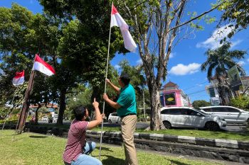 PLN imbau warga Bali pasang bendera merah putih jauhi jaringan listrik