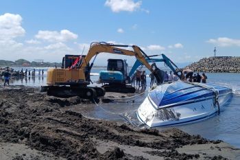 Tim SAR gabungan evakuasi kapal cepat tenggelam di Sanur
