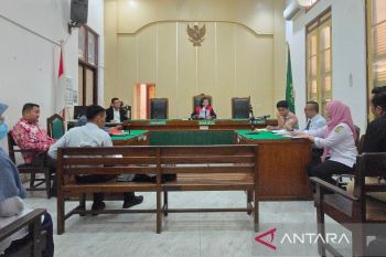 Hakim tegur kuasa hukum PUD Pasar dan perwakilan Wali Kota Medan di sidang tumpang tindih izin lahan eks Pasar Aksara