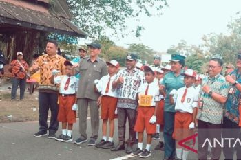3.000 siswa SD di Biak lomba gerak jalan indah semarakkan HUT RI