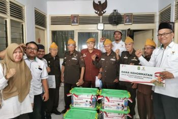 Baznas galang bantuan untuk veteran dan guru lewat Sedekah Berbakti