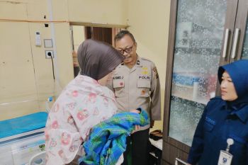Bayi perempuan ditemukan terlantar di gang sebuah Ruko di Pekanbaru
