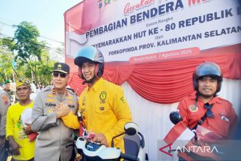 Polda Kalsel bagikan 15 ribu bendera gelorakan semangat nasionalisme