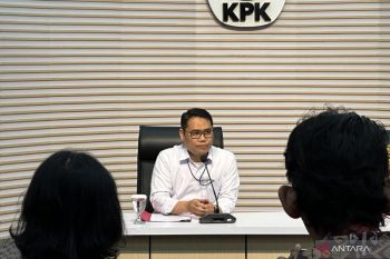 KPK tangkap tujuh orang dari dua lokasi terkait OTT di Sulawesi Tenggara