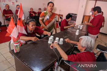 Rayakan kemerdekaan, lansia di panti werda Ikuti lomba unik untuk tingkatkan semangat hidup