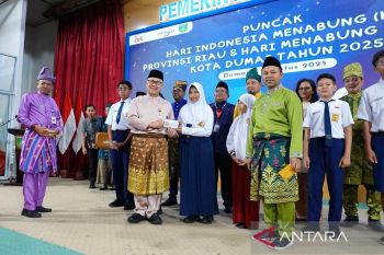 OJK dan Pemprov Riau Ajak Pelajar Menabung Sejak Dini