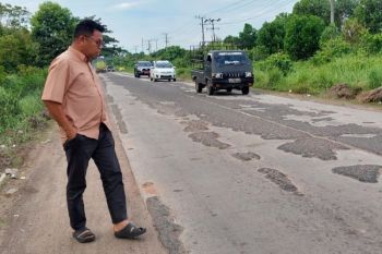 DPRD Kalteng minta pemerintah segera perbaiki jalan menuju Pelabuhan Bagendang