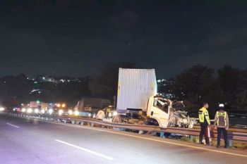 Enam kendaraan terlibat kecelakaan beruntun di tol Semarang