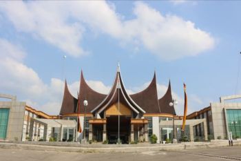 Komisi I DPRD minta penanganan dugaan penyelewengan dana BKD Dharmasraya diusut tuntas