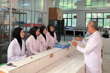 Tim Unila kembangkan teknologi pemisahan limbah pewarna tekstil
