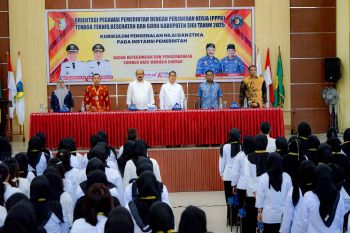 Sigi ajak nakes tingkatkan pelayanan guna turunkan stunting